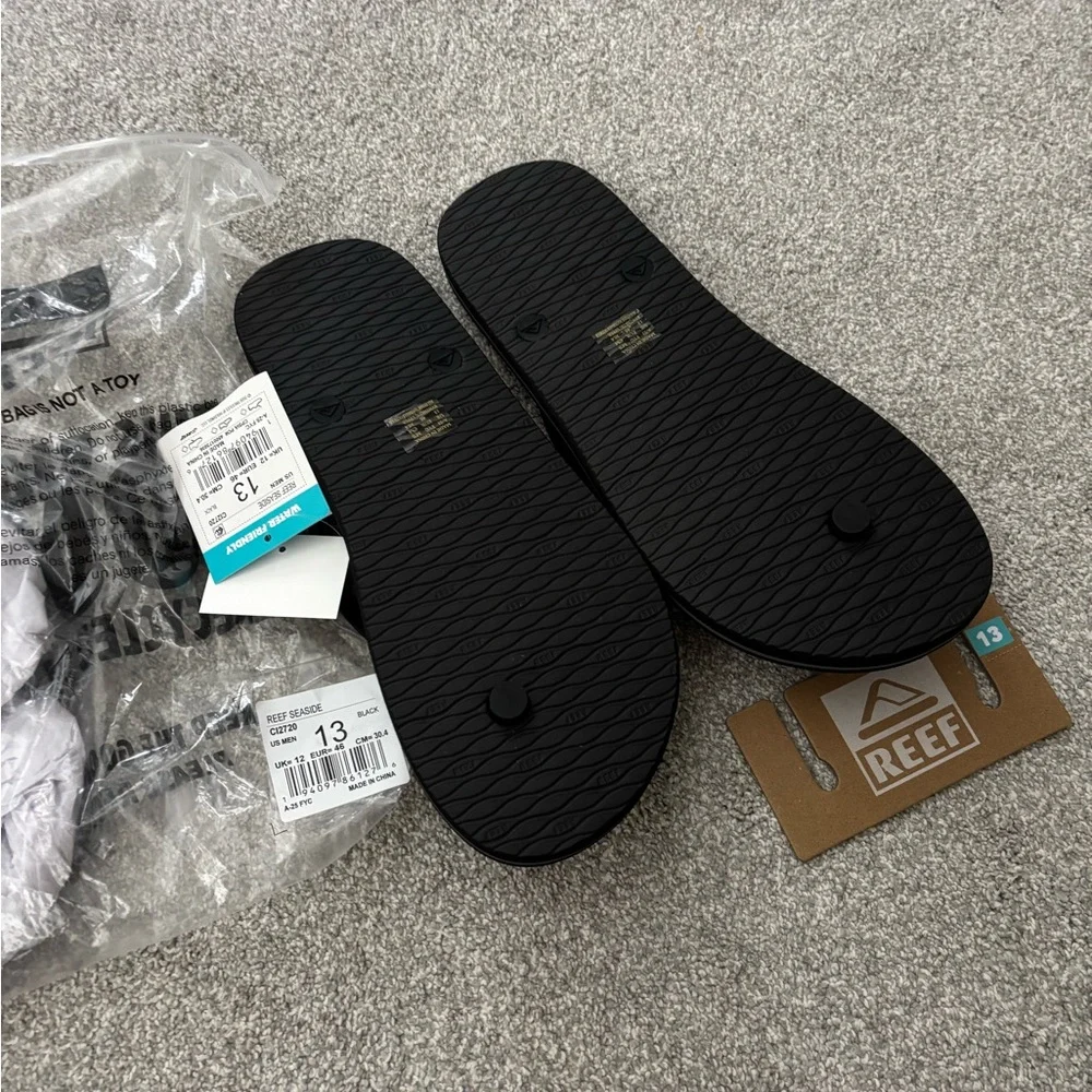 Reef Classic Black Sandals - Picture 2 of 2